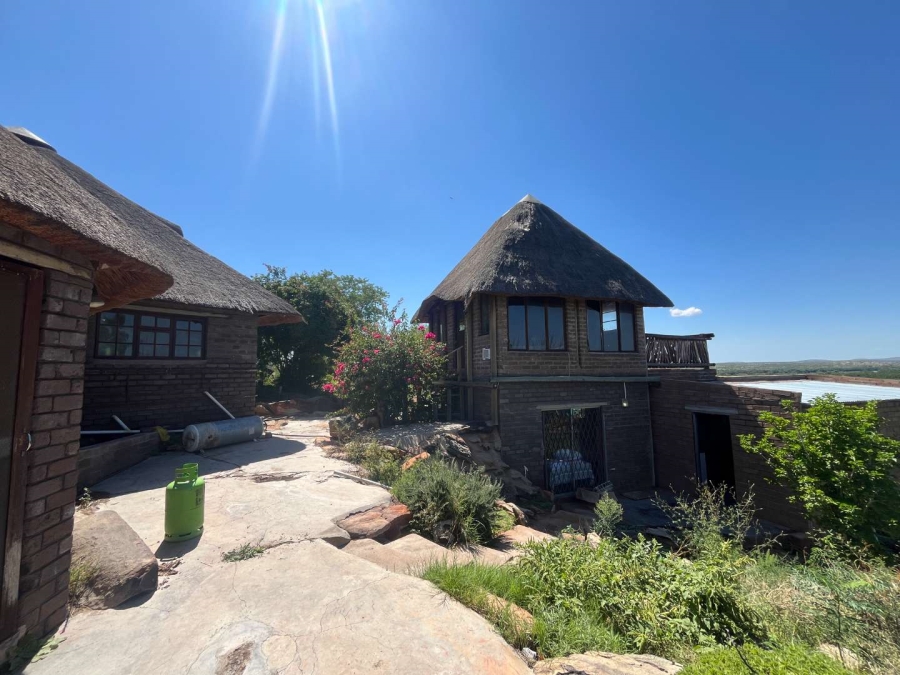 4 Bedroom Property for Sale in Groblershoop Northern Cape